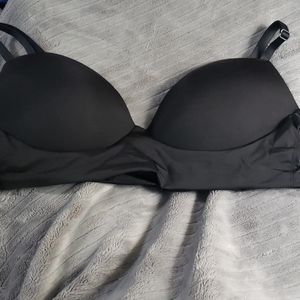 Victoria's Secret Black Bralette M NWT